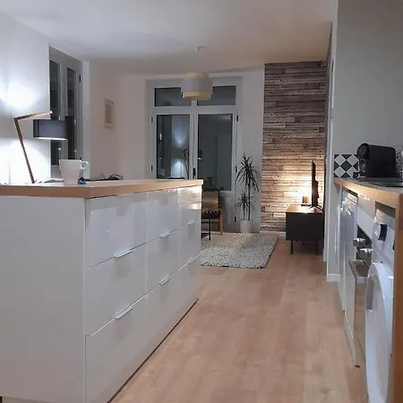 Cosycerdan, Bel Vue Montagne Et Balcon Apartment *